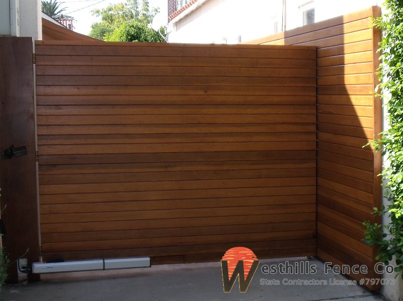 Horizontal 1x4 redwood fence